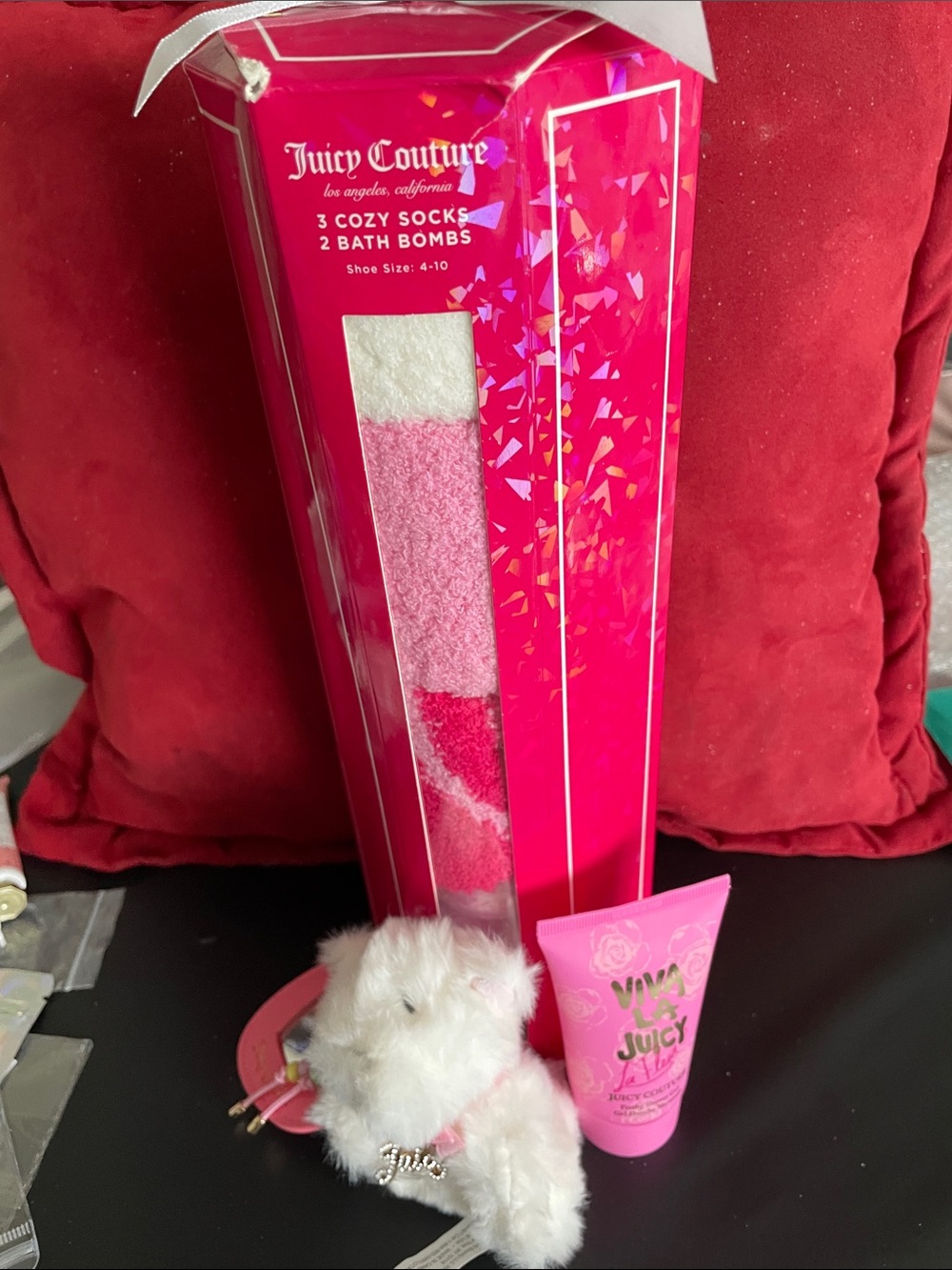 Juicy Couture 3 Cozy Socks & 2 Bath Bomb -Shower Gel- Bear Keychain/ Bag Charm
